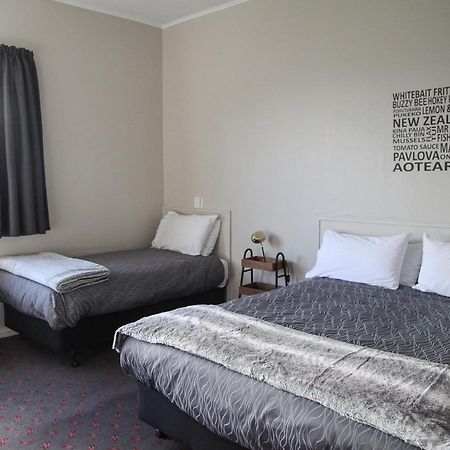 Hokitika Pioneer Hotel Buitenkant foto