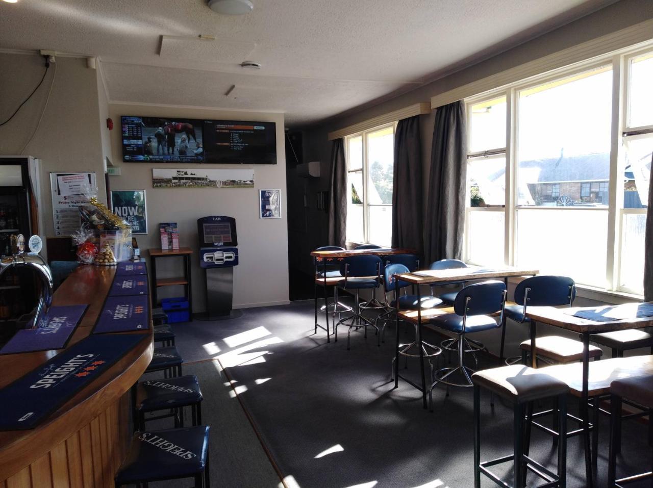 Hokitika Pioneer Hotel Buitenkant foto